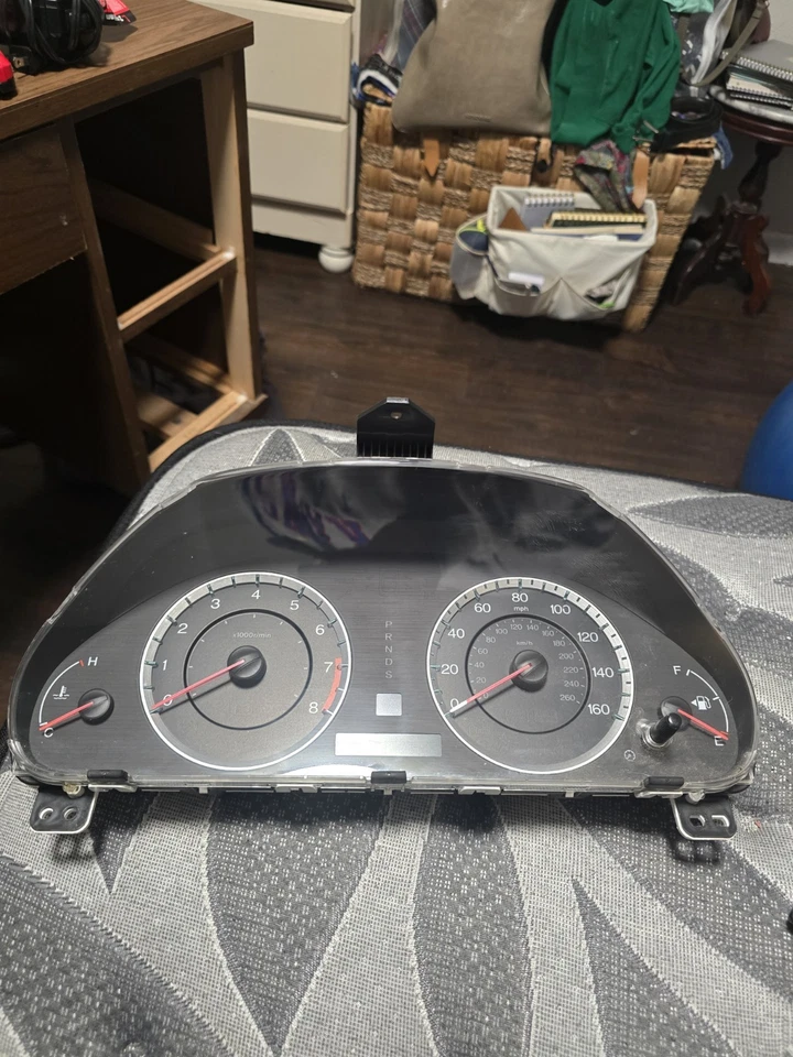 2011-2012 Honda Accord Coupe Speedometer Instrument Cluster OEM 78100-TE1-C130 - Image 2 of 2