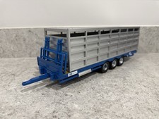 Britains Farm - Kane Tri-Axle Trailer w/Livestock Body - 1:32 - 43218 - New/Mint