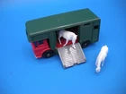 Vintage Lesney Matchbox Series No. 17 Horse Box Ergomatic Cab w/ 2 Horses