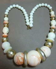 ATTRACTIVE Vintage 1980's LARGE Plastic Beaded 23" Necklace Strand Signed Deji