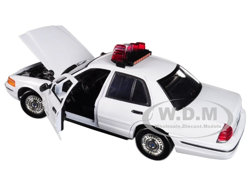 2001 FORD CROWN VICTORIA POLICE CAR W/ LIGHTS & SOUNDS WHITE 1/18 MOTORMAX 73992 - Image 2 of 4
