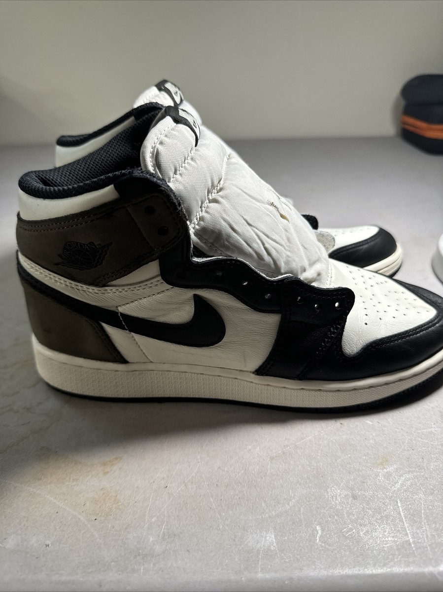Size 7Y - Jordan 1 Retro OG High Dark Mocha 100%authentic