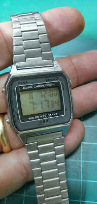Vintage (1982) Seiko Alba Lithium 7 W309-4224 LCD Watch Alarm