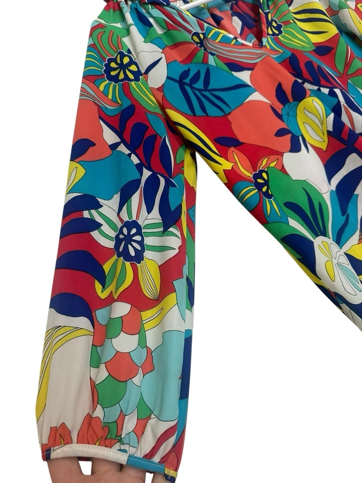 Blusa Karlie multicolorida floral com babado no pescoço tamanho pequeno - Imagem 3 de 4