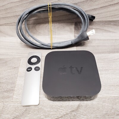 Apple TV 3rd Gen A1469 HD Media Streamer Streaming Box w/power cord and remote
