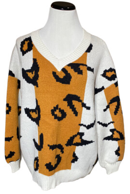 AndTheWhy Women's Animal Print Knit Pullover Sweater Size S M