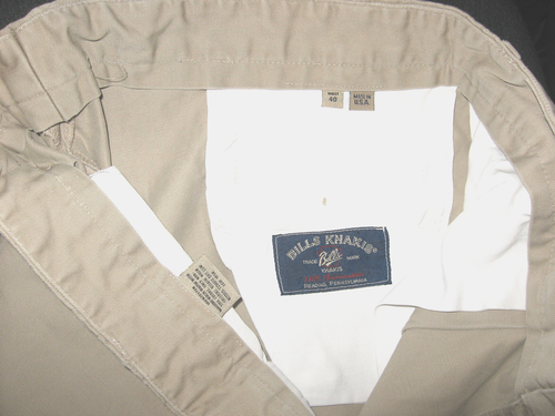 BILLS KHAKIS PLEATED SHORTS SZ 40 X 9" KHAKI BEIGE 100% COTTON TWILL EUC
