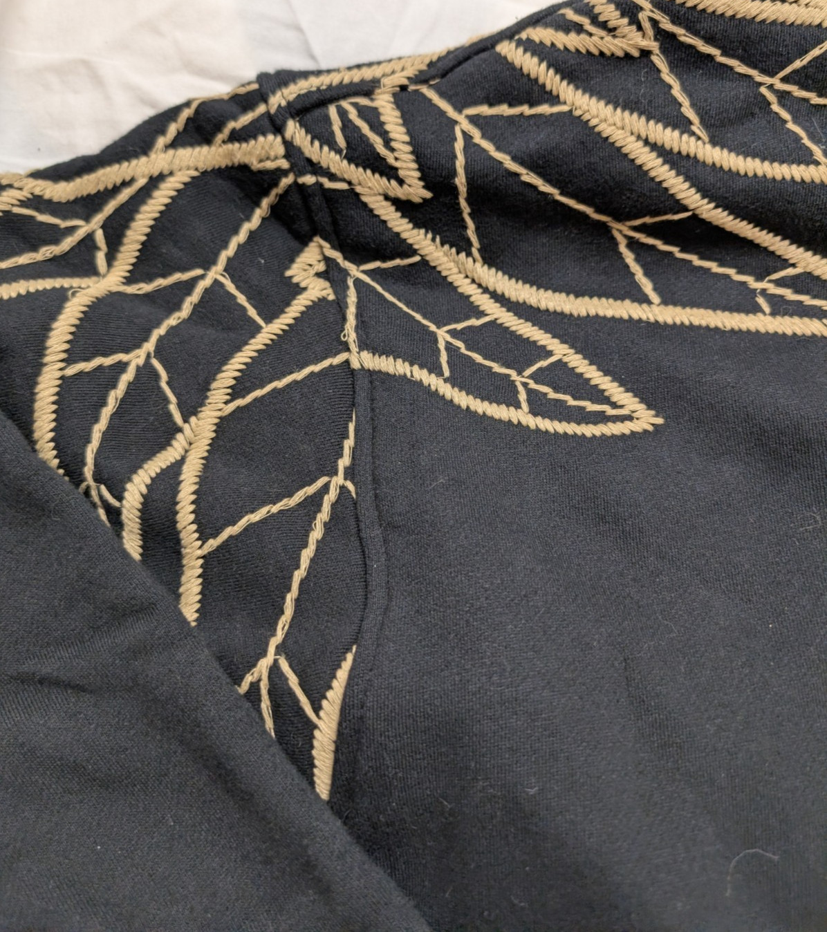 Coogi Full Zip Hoodie Black Gold Embroidered Crest Mens XXL Leaf Design image 9