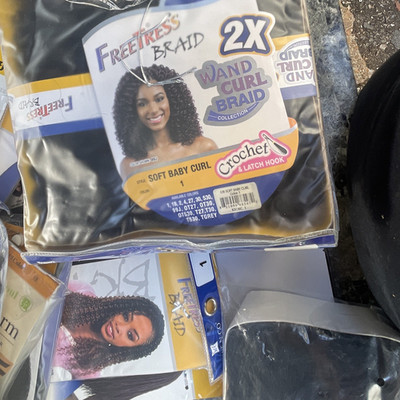 Crochet Braids a box more then 25 different braids