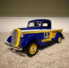 1937 Limited Edition Ford Pickup Coin Bank NAPA Auto Parts Truck SpecCast