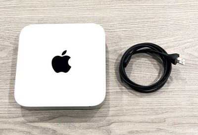 Apple Mac Mini Late 2012 - i5 2.5 GHz - 500 GB SSD - 8 GB Memory + AC Power Cord
