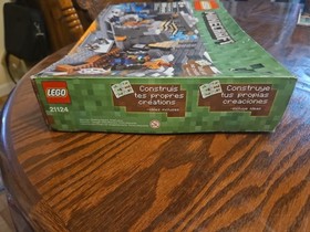 Lego Minecraft The End Portal 21124 (559 pieces) (Brand New Sealed Box) RETIRED