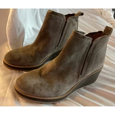 SOFFT Women's Suede Wedge Ankle Boots Taupe Hidden Zipper Comfort Size 9.5M