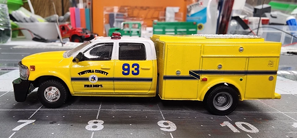 1/64 Kitbash Ventura County Fire Ram Paramedic - Image 3 of 4