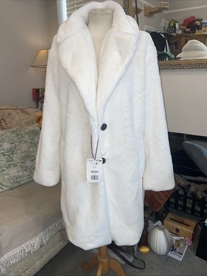 Bershka Beautiful White Faux Fur Coat BNWT Size L