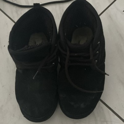UGG Black Suede Chukka Ankle Boots Lace-Up Round Toe Logo US 6 M
