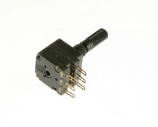 LOT OF  TEN PC-16DHM7CM17104 PIHER potentiometer 100 kOhm, Rotary