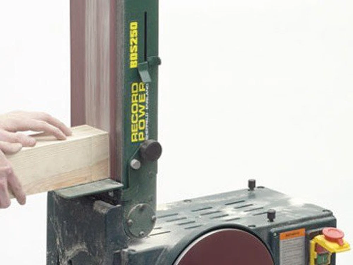 Record disc sander outlet