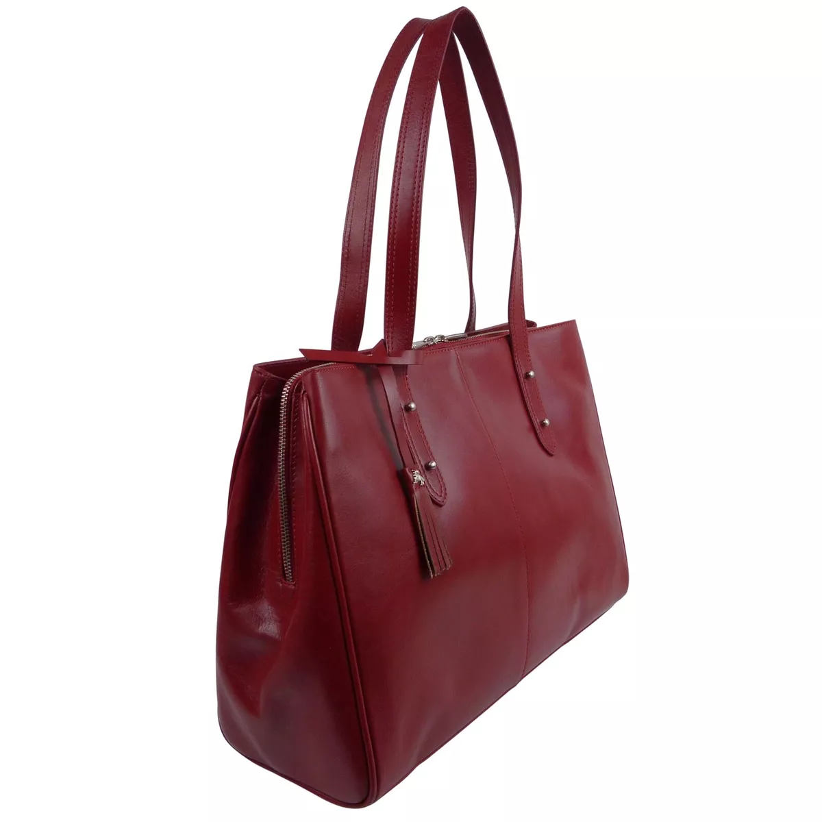 Valentine's day look: Valentino VRING bag in red