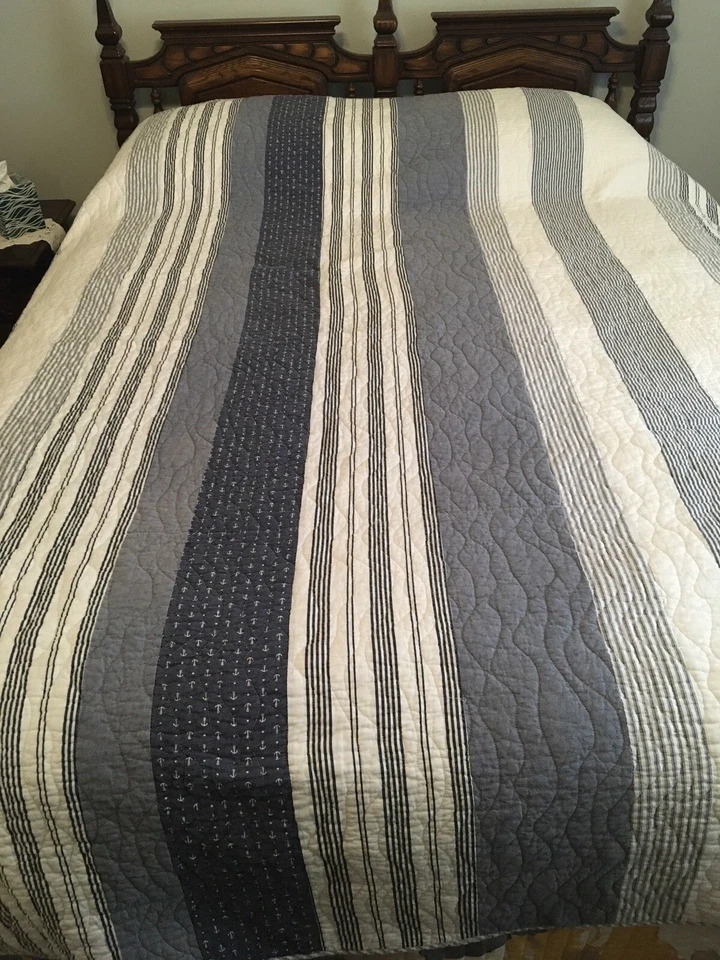 Nicole Miller White & Blue Stripe Stitched Full Cotton Quilt 84”x88” Nautical - Image 2 of 4