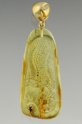 FOSSIL Fly BALTIC AMBER Hand Carved Gold Plated Silver Pendant 8.7g 180523-2