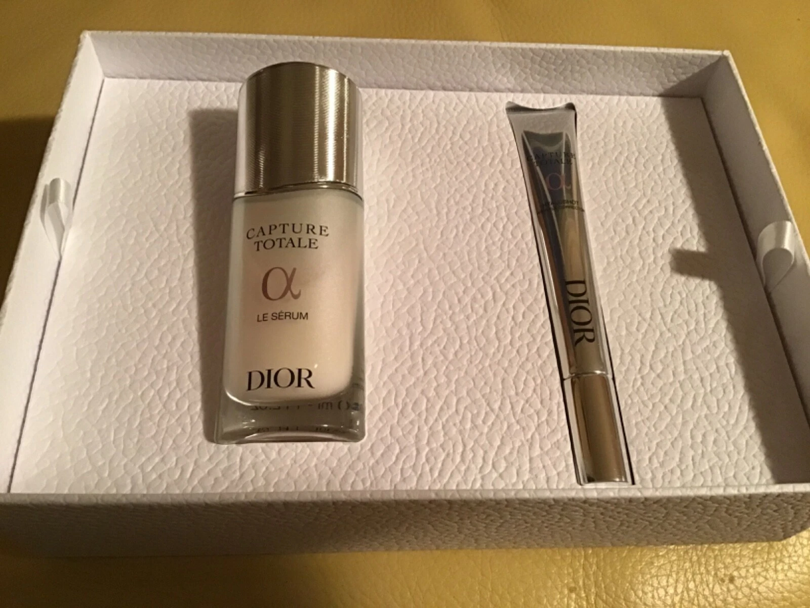 Lot soins DIOR Capture Totale Le Sérum + Hyalushot neuf en boite cadeau VIP