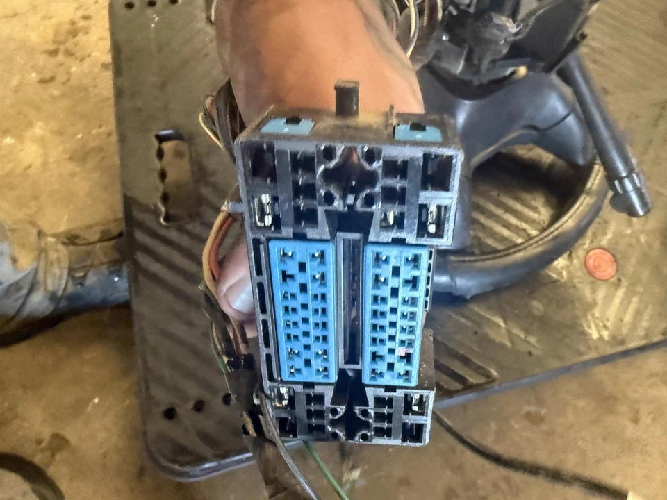 GMC Sierra 2500 3500 2003-2007 columna de dirección con llave Foto 4 de 4