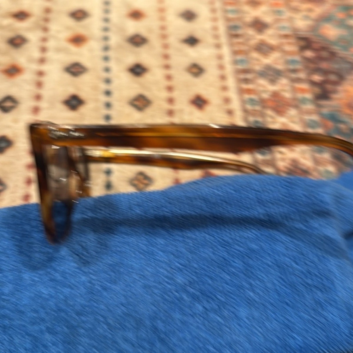 Ray-Ban Tortoise Shell Sunglasses with Black Case. Has 