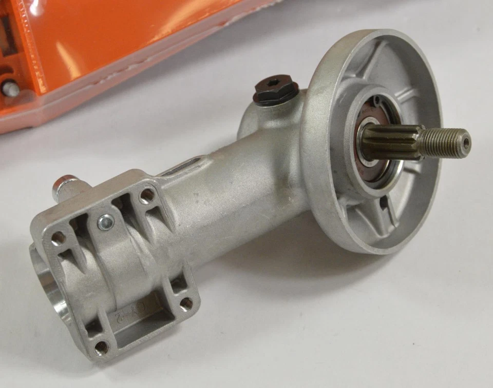 Genuine STIHL Trimmer GEAR CASE HEAD GEARBOX & GUARD FS FS-R 130 131 111 110 - Image 3 of 4