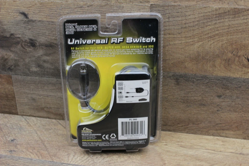 Pelican Accessories NES Super NES Sega Genesis 3DO Automatic TV Switch - Image 4 of 4
