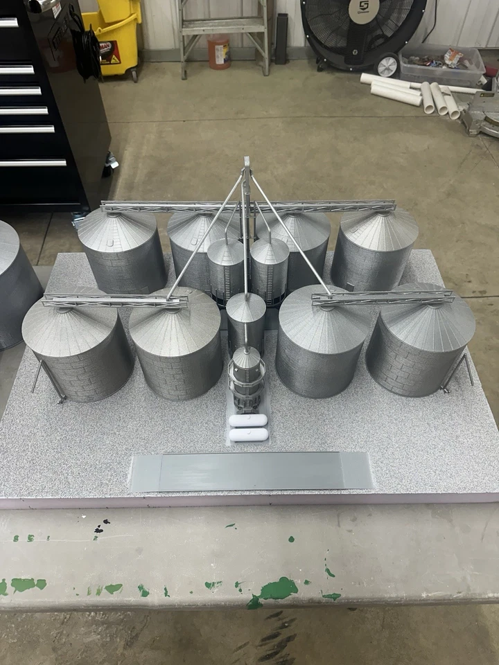 1/64 6 Bin 3D Printed Grain Set - Image 2 of 4