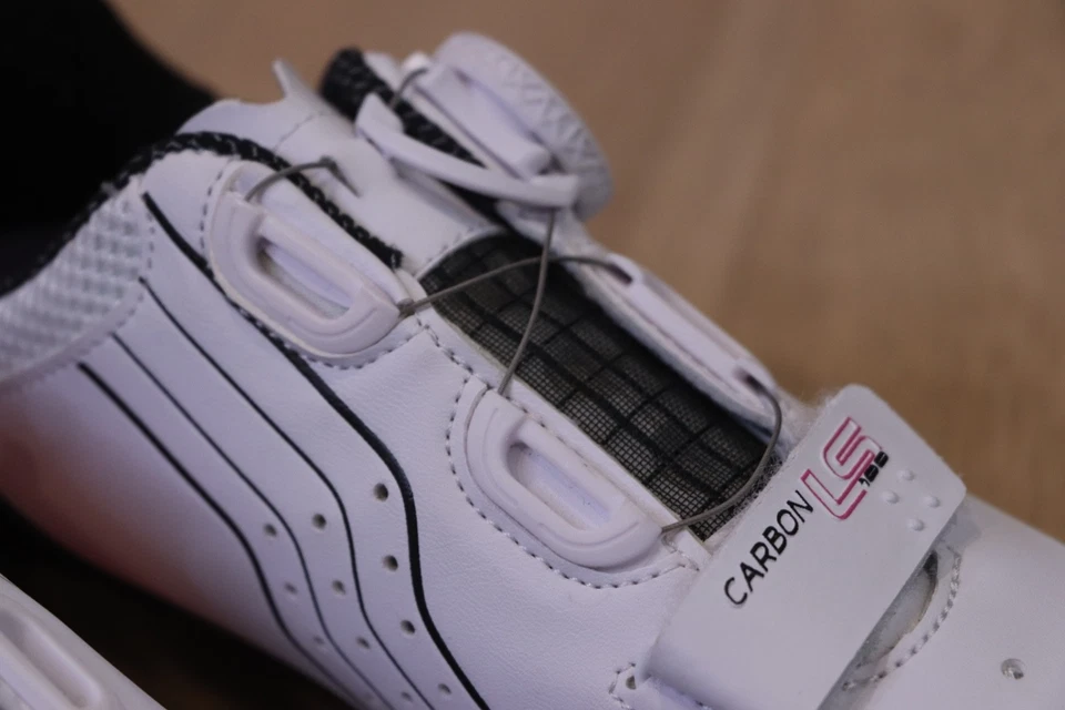 Zapatos de ciclismo Louis Garneau para mujer de carbono LS-100 3 pernos Ergo Air - EU 37 / US 6 Foto 4 de 4