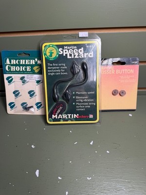 (LOT)-Martin Speed Lizard+The Game Tracker Kissing Button+Archers choice Peep.