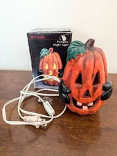 Vintage 1990 Artmark Halloween Ceramic Pumpkin Night Light Table Decor 7" Taiwan