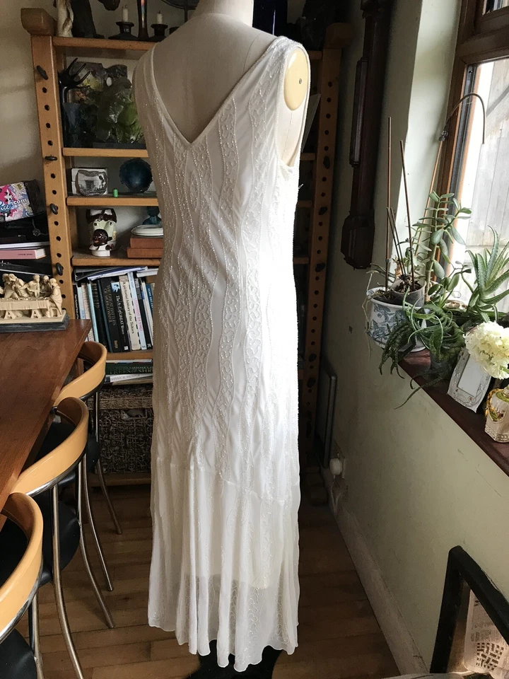 VESTIDO DE NOVIA TALLA 14 MARFIL CON CUENTAS VESTIDO CORTE SESGADO DECO ESTILO ALETA SUJETADOR Foto 4 de 4