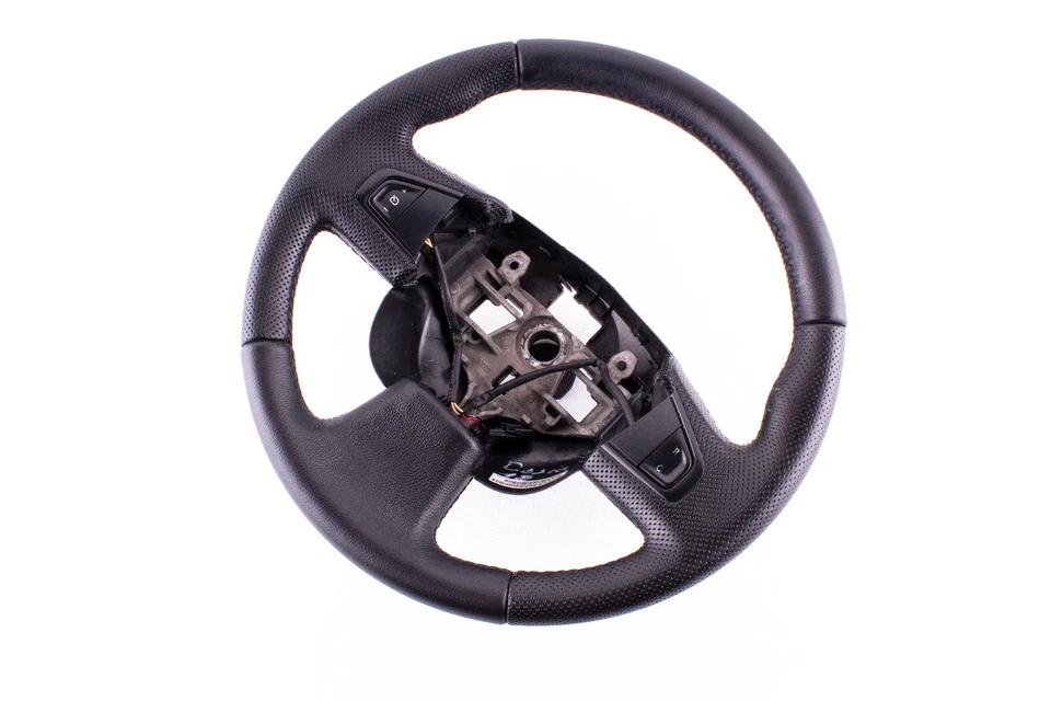 Lenkrad beziehen mit Leder für Renault Master ab 2010-2020 - McarStyling  - Bild 3 von 4