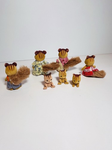 Calico Critter Sylvanian Families Furbanks Squirrel Family set of 7 - Picture 4 of 7