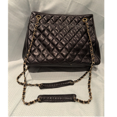 CHANEL Schultertasche Kaviarleder