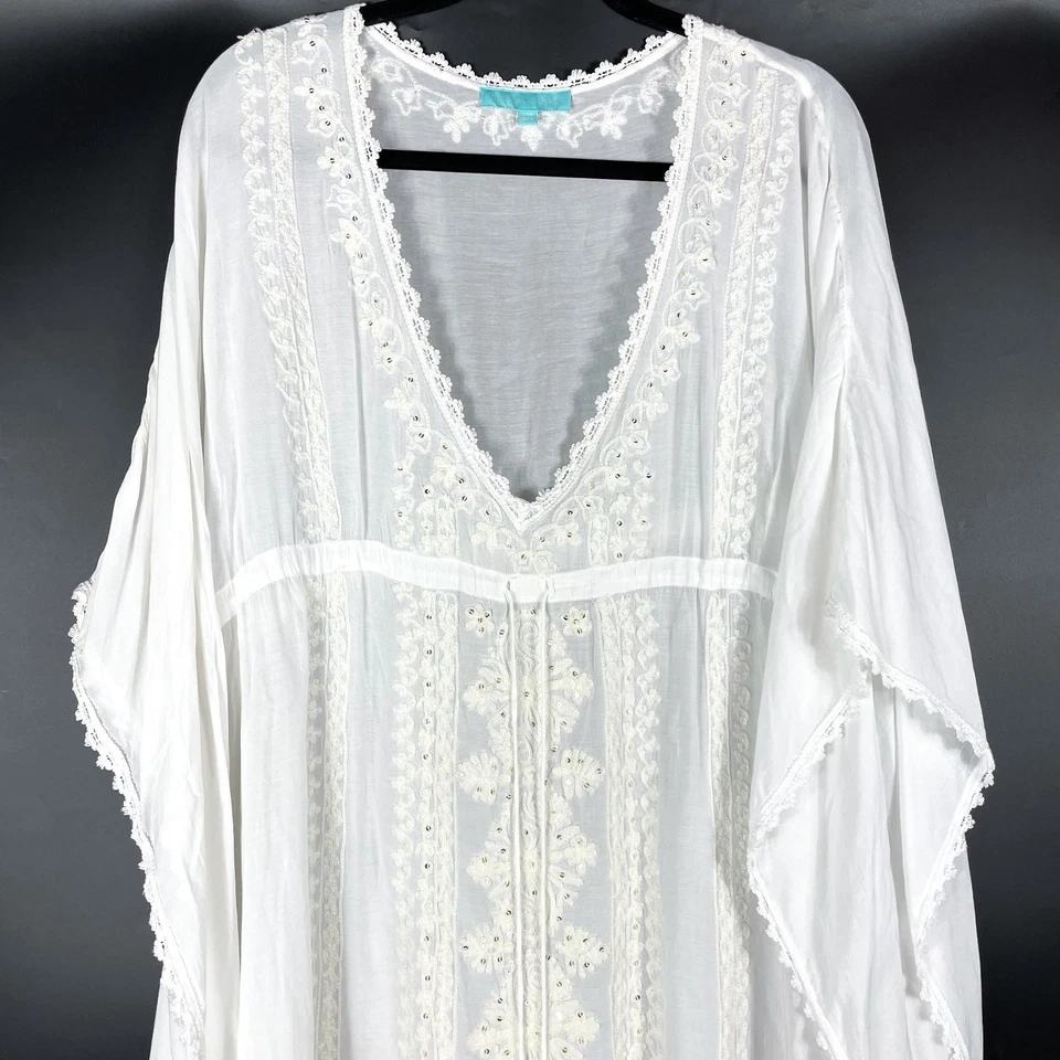 Maxi Vestido Melissa Odabash Caftán Blanco Cuello en V Ojales Lentejuelas Talla Única Foto 2 de 4