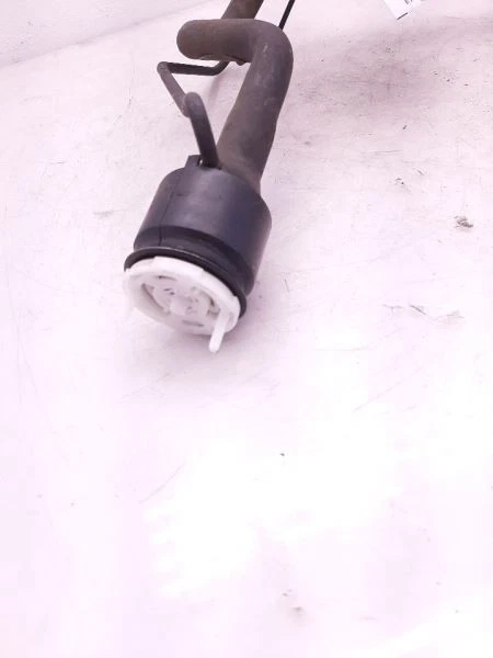 Гриф топливного бака 3,6 л подходит для 2013 CHEVROLET CAMARO 20928392 - Изображение 2 из 4