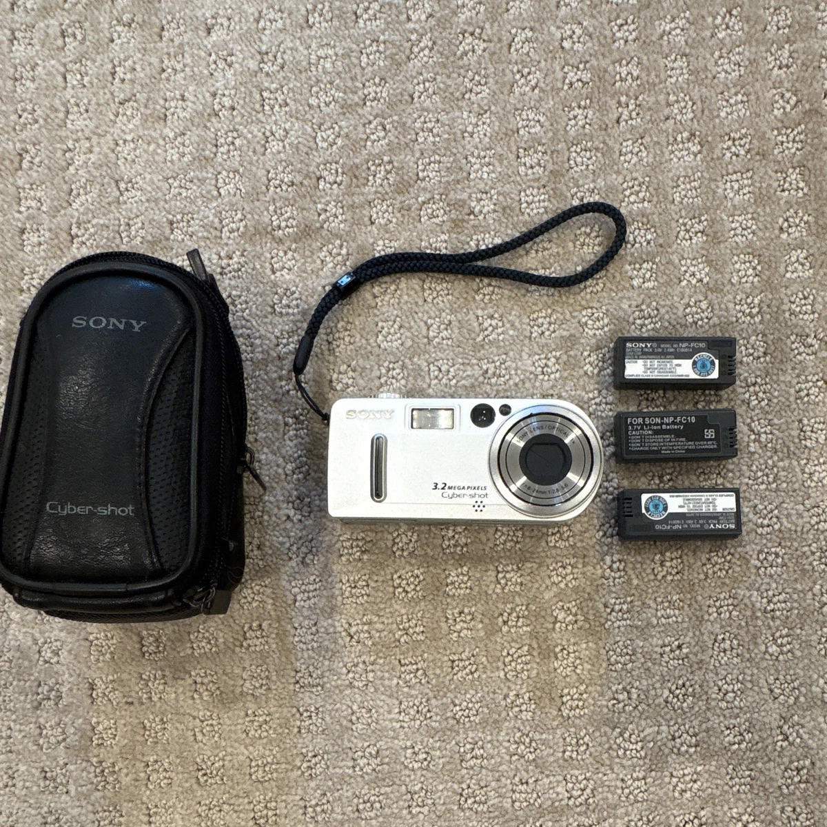 Sony Cyber-shot 3-4.9MP Digital Cameras for Sale | Shop New & Used