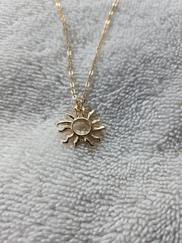 1pc Golden SunNecklace With Gleaming Pendant, Sun Short Necklace, Costume Jewe. - Picture 2 of 4