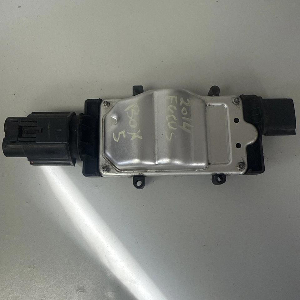 Módulo de control del ventilador de refrigeración Ford Focus 2012-2018 1137 328 567 OEM Foto 3 de 4