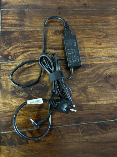 Orginal HP  Laptop Netzteil Model: HSTNN-CA40  19,5V    2,31A  45W #685