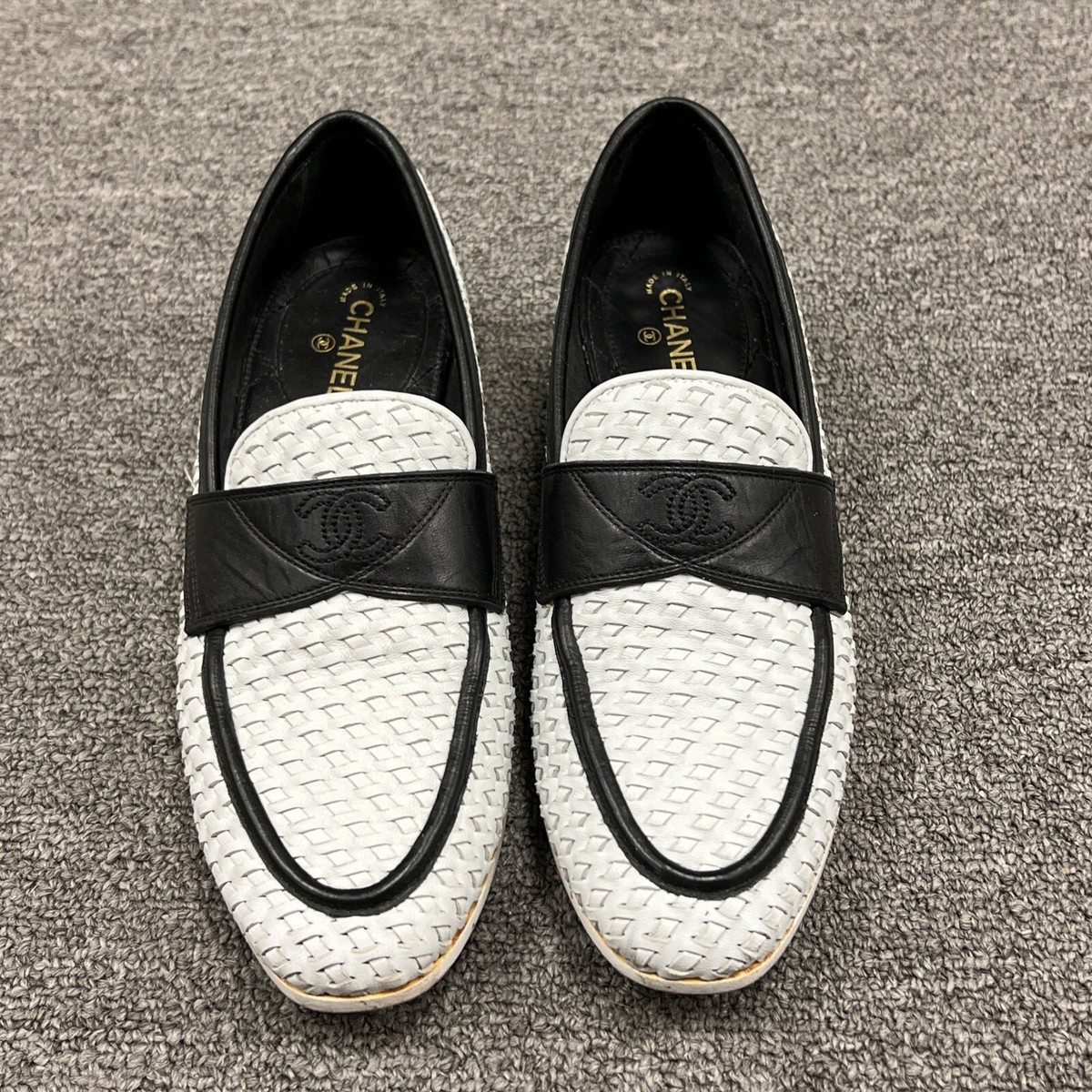 CHANEL CC Penny Loafers Womens 35.5 White Black Woven