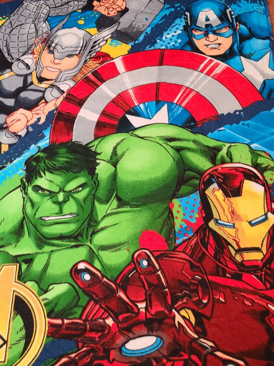 MARVEL SUPER HEROES Super Soft Throws - Marvel 42in x 56in Blanket