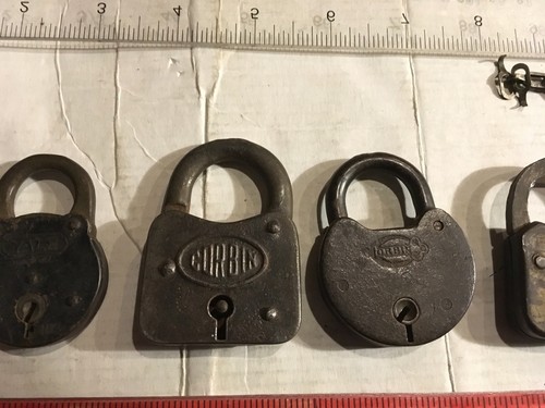 6 - Lot of Vintage Old Padlock Yale, Corbin, PUP, Plus Other - NO KEYS - Picture 3 of 11