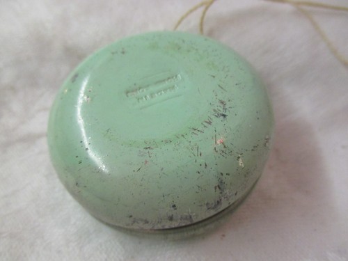 Vintage Hong Kong green Tin Toy YoYo - Picture 2 of 3
