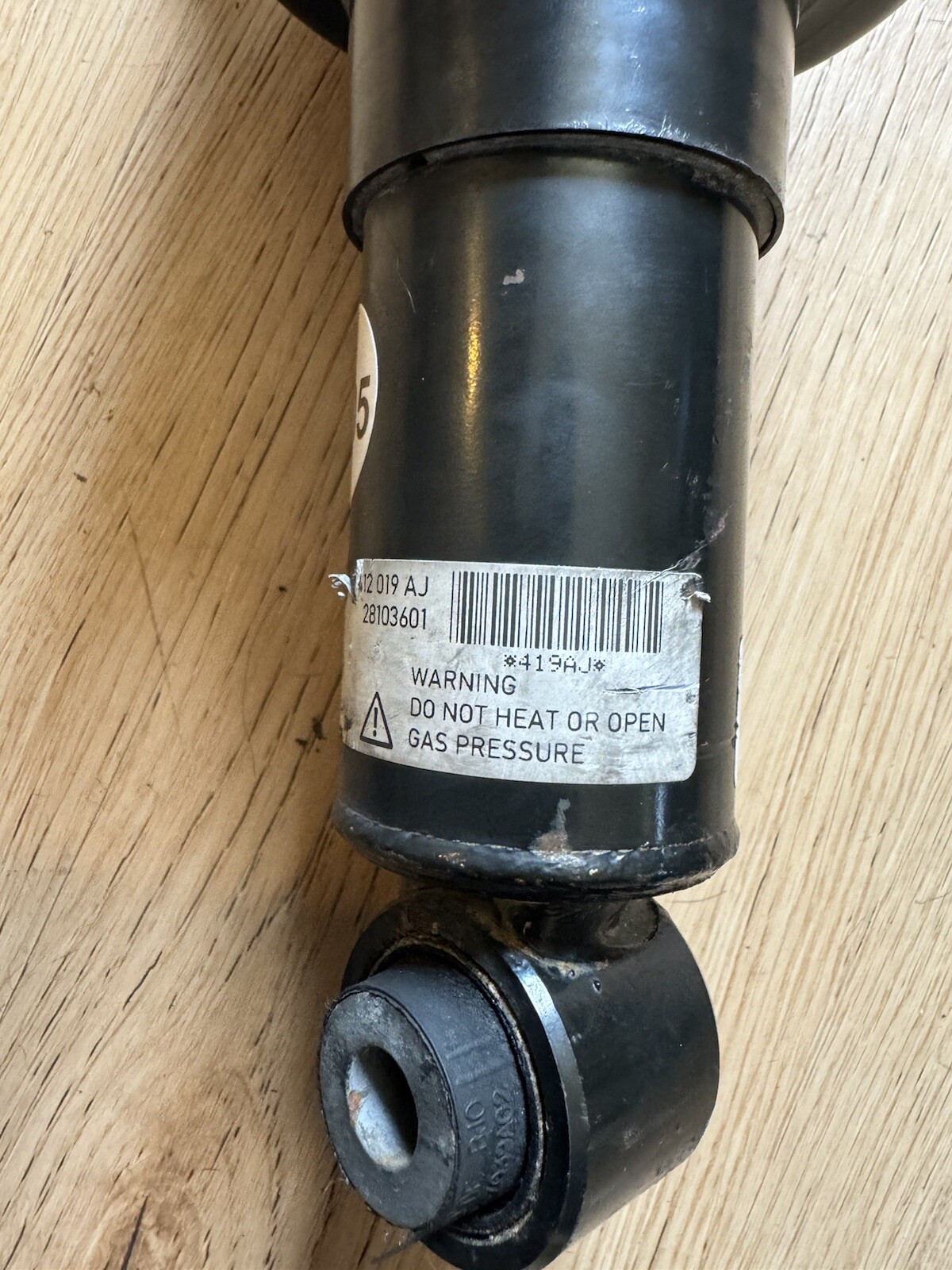 2010-2015 Audi R8 Front Left Side Suspension ShockAbsorber 420-412-019-AJ OEM