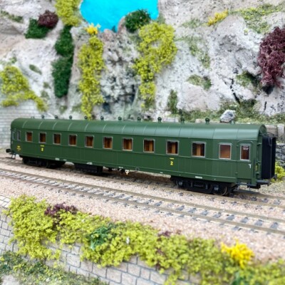 Express Car B10myfi, Type B 2CL Sncf, Ep III - BRAWA 45324 - HO 1/87